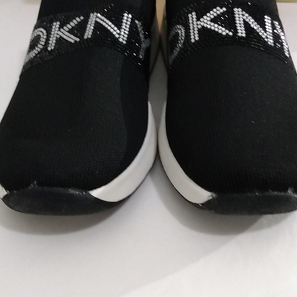 DKNY BLACK WHITE RHINESTONE SLIP-ON SNEAKERS SIZE 5 NWOT - Picture 8 of 14